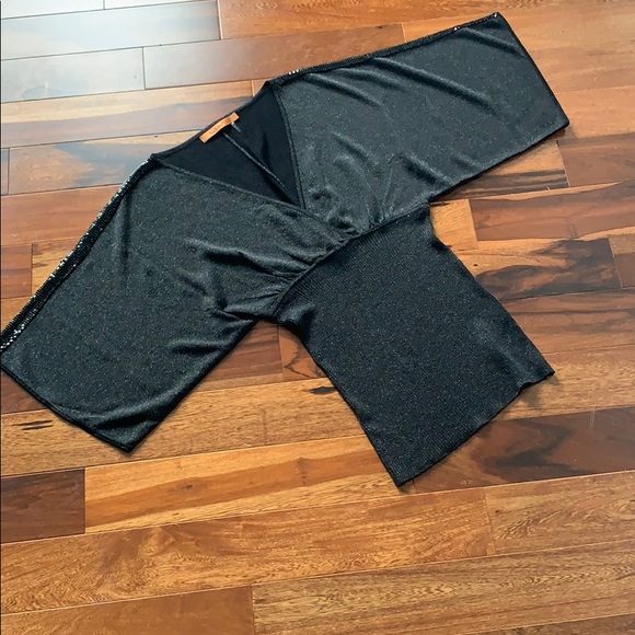 Belldini Sweaters - Kimono sleeve V neck shimmer top, size s